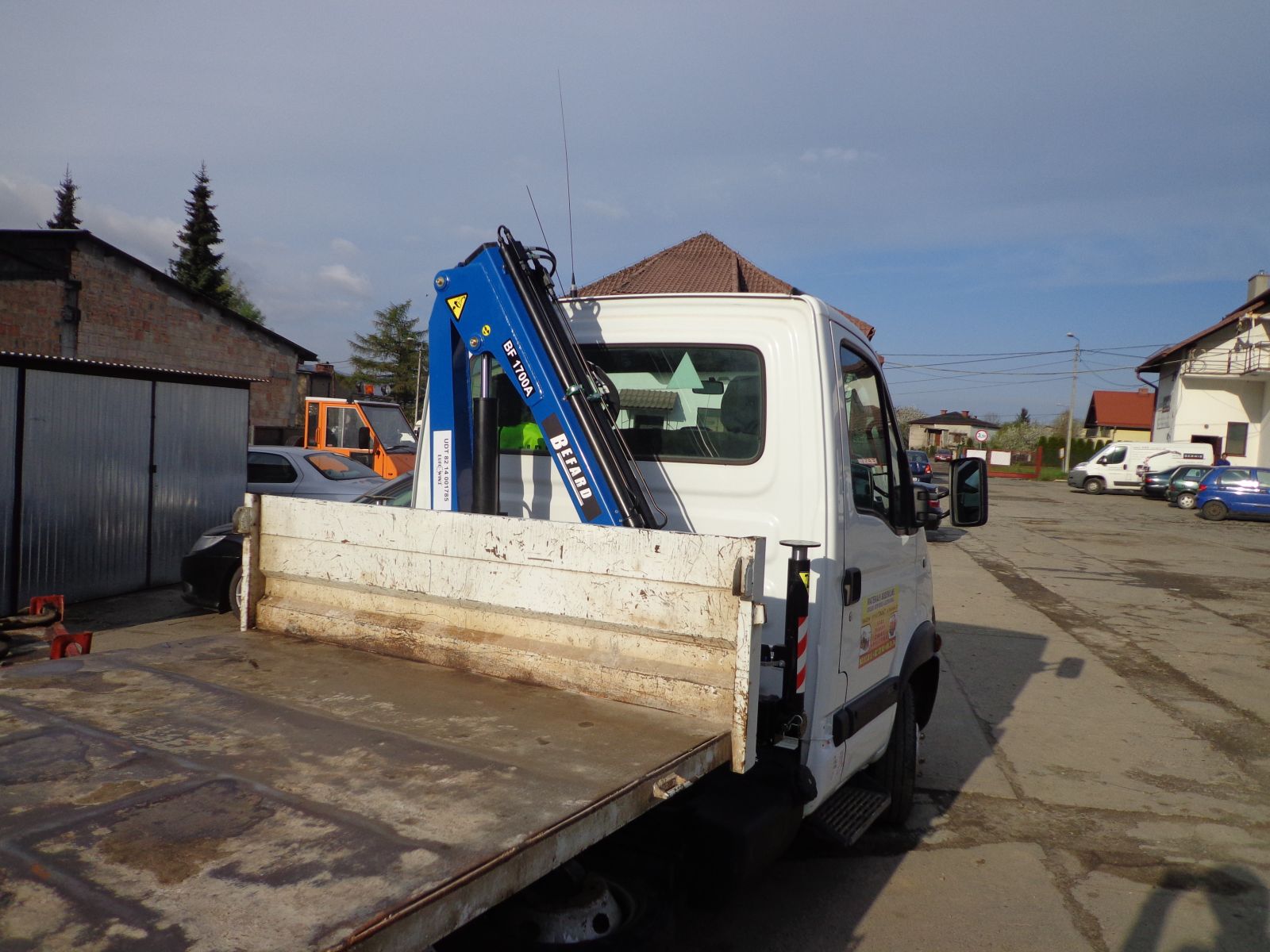 dźwig befard BF1700A na Renault Master